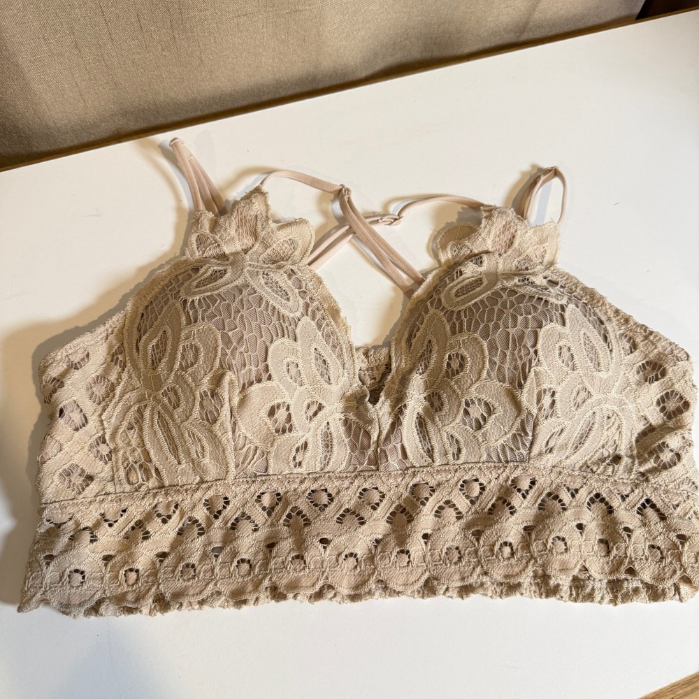 Cherish Beige Floral Lace Bralette Large Adjustable Straps Smocked‎ Back Nude